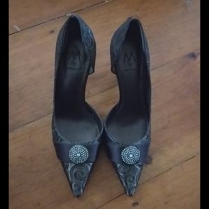 M by marinelli 7M shoe with details&swirls